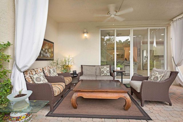9061 DUPONT Place, Wellington, FL 33414