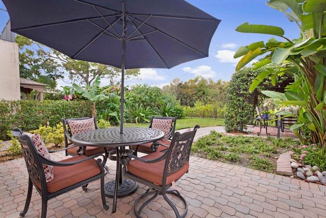 9061 DUPONT Place, Wellington, FL 33414