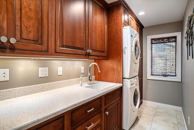 2529 Baumgartner DRIVE, La Crosse, WI 54603