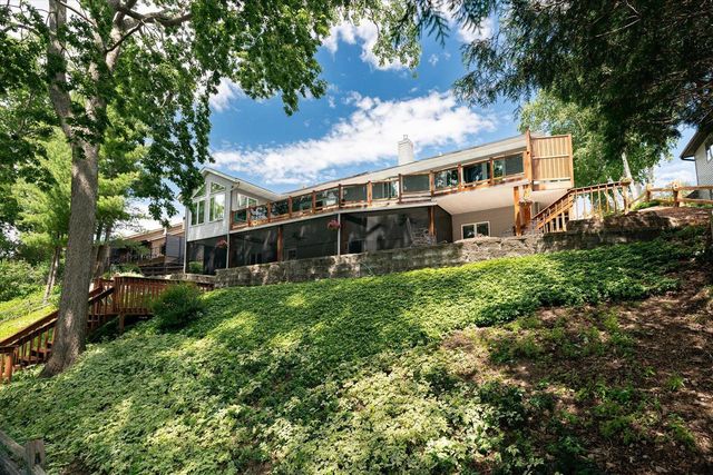 2529 Baumgartner DRIVE, La Crosse, WI 54603