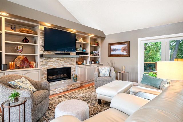 2529 Baumgartner DRIVE, La Crosse, WI 54603