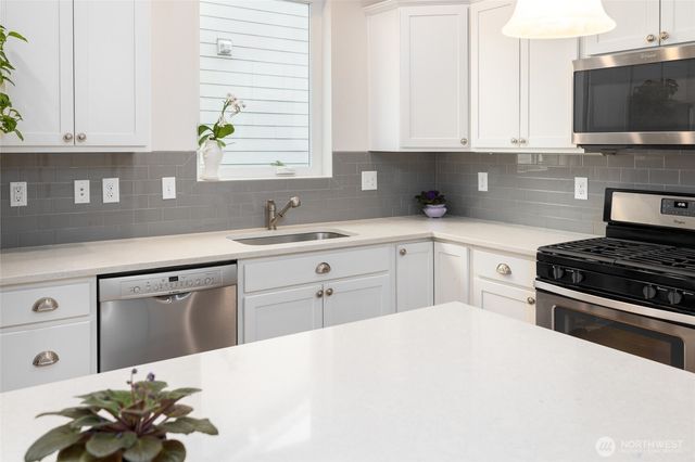 139 S 47th Street, Mount Vernon, WA 98274