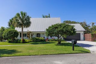 9200 SE Olympus Street, Hobe Sound, FL 33455