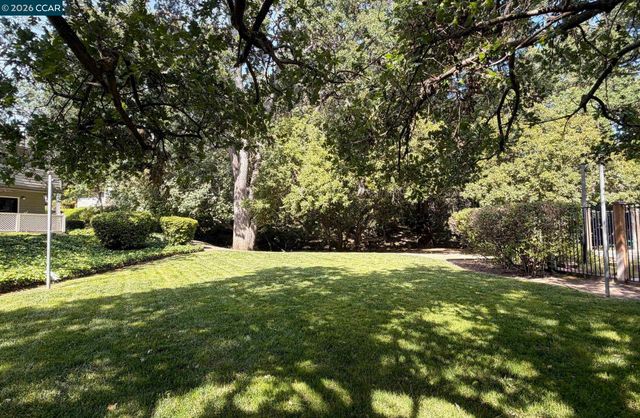 500 Suntree Ln 513, Pleasant Hill, CA 94523