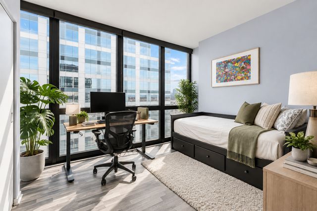210 S Desplaines Street 1901, Chicago, IL 60661