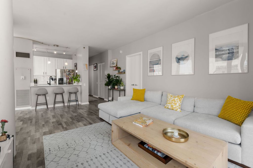 210 S Desplaines Street 1901, Chicago, IL 60661 — photo 2