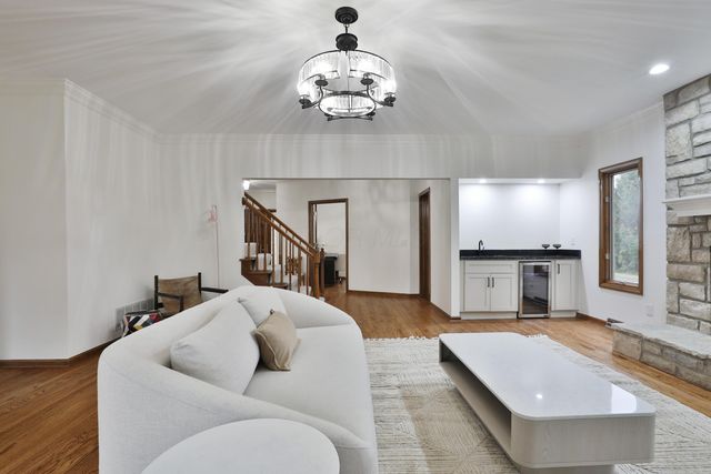 128 Green Springs Drive, Columbus, OH 43235