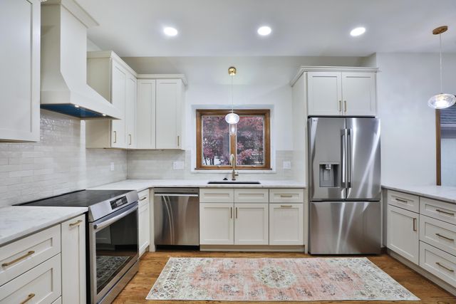 128 Green Springs Drive, Columbus, OH 43235