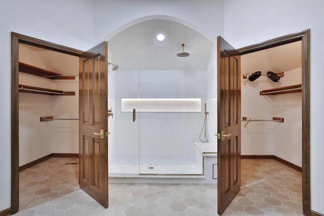 128 Green Springs Drive, Columbus, OH 43235