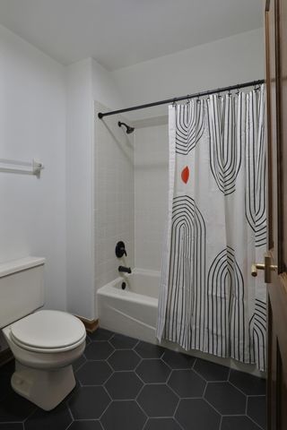 128 Green Springs Drive, Columbus, OH 43235