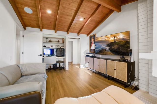 11 Jetty Drive, Corona Del Mar, CA 92625