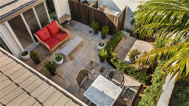 11 Jetty Drive, Corona Del Mar, CA 92625