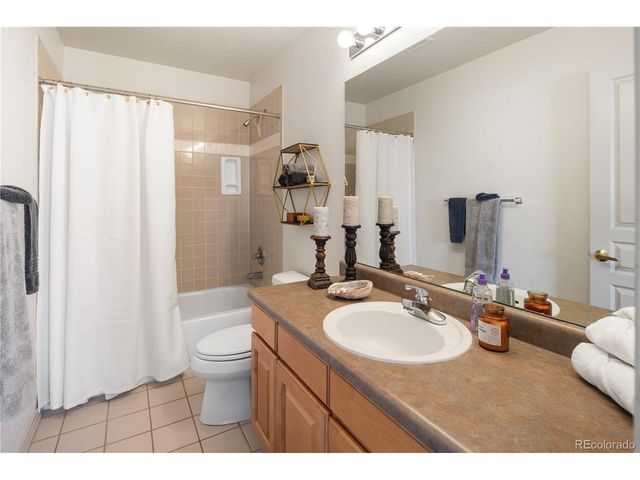 925 Hover Ridge Cir, Longmont, CO 80501