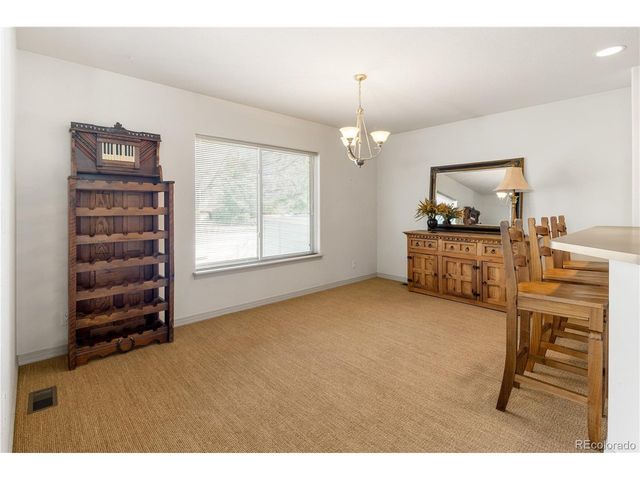 925 Hover Ridge Cir, Longmont, CO 80501