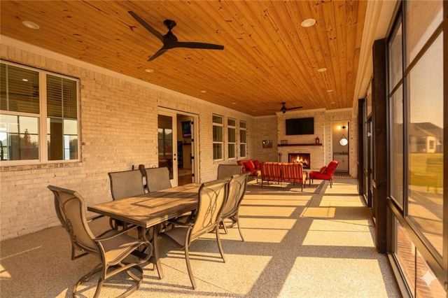 29 Ravenfield Road, Taylorsville, GA 30178