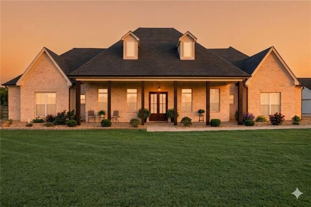 29 Ravenfield Road, Taylorsville, GA 30178