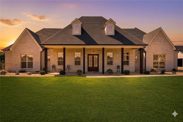 29 Ravenfield Road, Taylorsville, GA 30178
