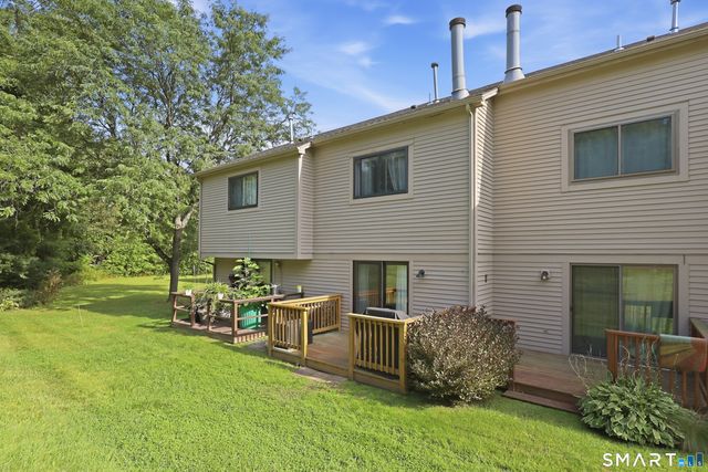 195 Village Square Drive 29, New Britain, CT 06053