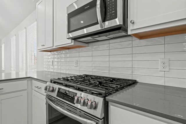 216 Rock Daisy TRL, Hutto, TX 78634