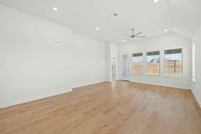 216 Rock Daisy TRL, Hutto, TX 78634