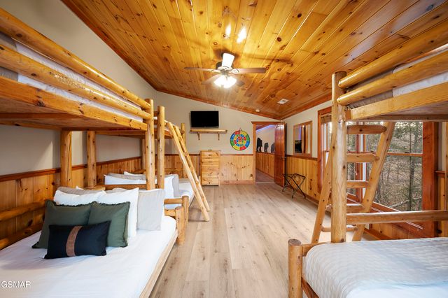 225 Maranatha Way, Cosby, TN 37722