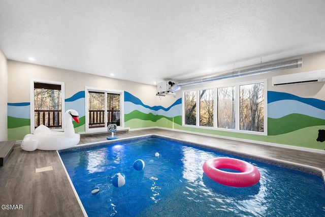 225 Maranatha Way, Cosby, TN 37722