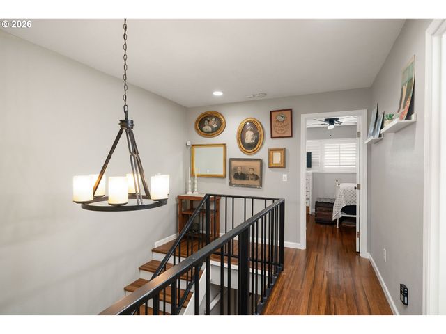 541 N HAYDEN BAY Dr, Portland, OR 97217