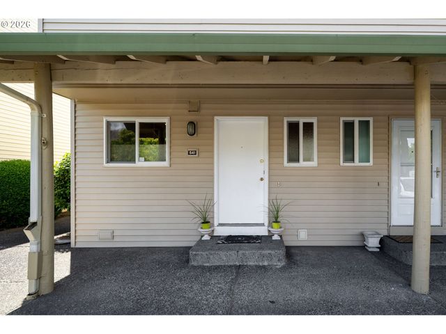 541 N HAYDEN BAY Dr, Portland, OR 97217