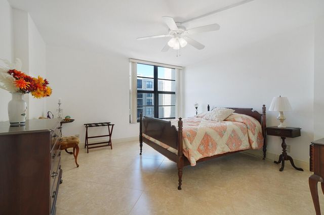 8 Royal Palm Way 401, Boca Raton, FL 33432
