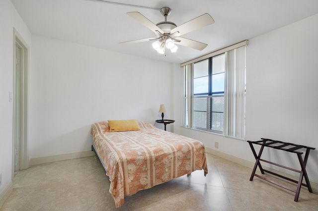 8 Royal Palm Way 401, Boca Raton, FL 33432
