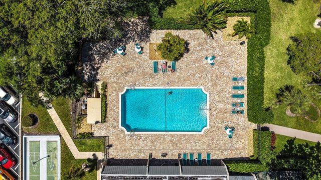 8 Royal Palm Way 401, Boca Raton, FL 33432