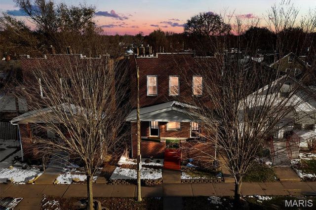 5714 Morganford Road, St Louis, MO 63116