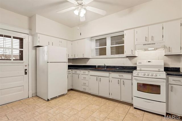 5714 Morganford Road, St Louis, MO 63116