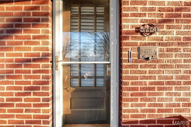 5714 Morganford Road, St Louis, MO 63116