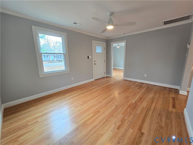 215 Naglee Ave, Sandston, VA 23150