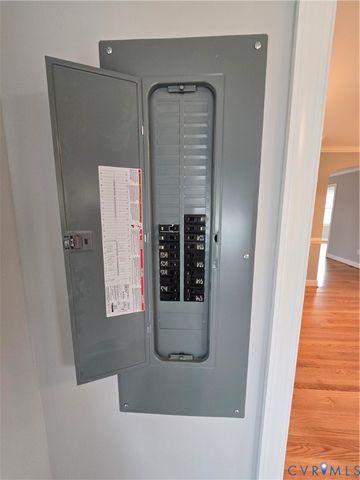 215 Naglee Ave, Sandston, VA 23150