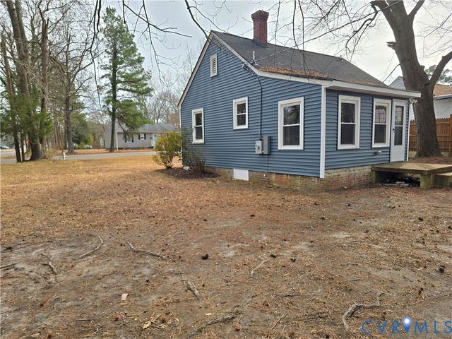 215 Naglee Ave, Sandston, VA 23150