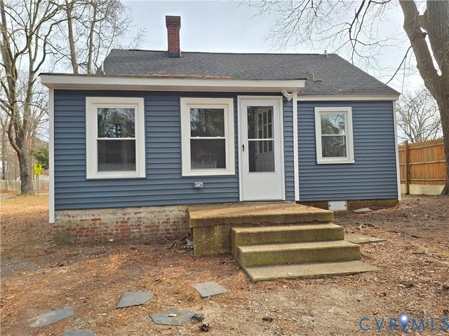 215 Naglee Ave, Sandston, VA 23150