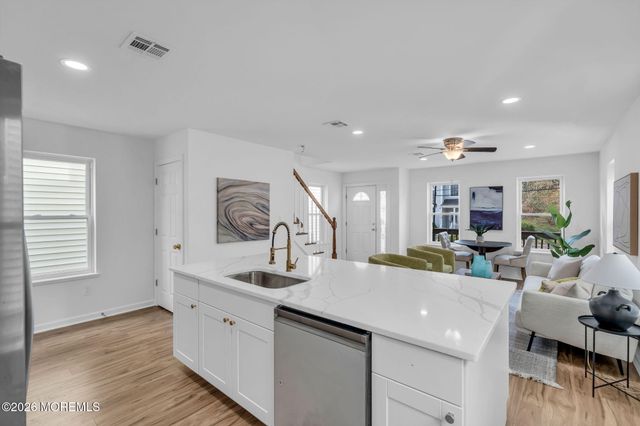 13 Locust Street, Highlands, NJ 07732