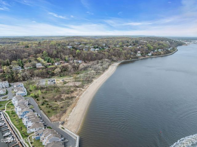 13 Locust Street, Highlands, NJ 07732