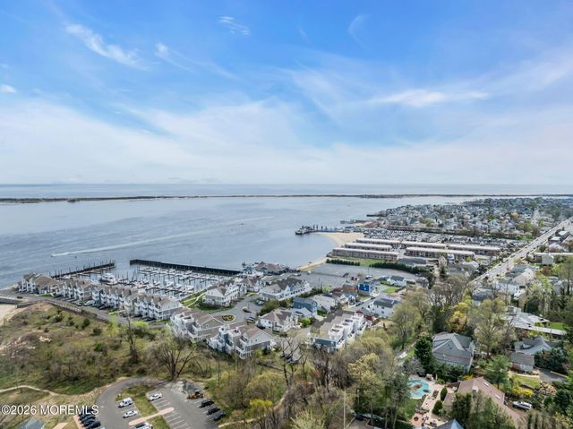 13 Locust Street, Highlands, NJ 07732