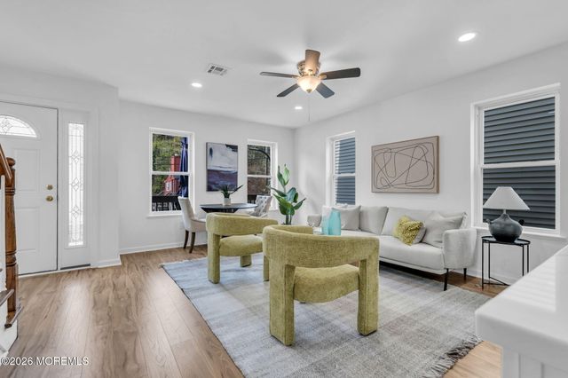 13 Locust Street, Highlands, NJ 07732