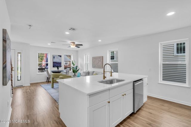 13 Locust Street, Highlands, NJ 07732