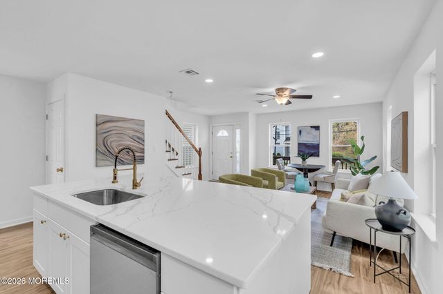 13 Locust Street, Highlands, NJ 07732