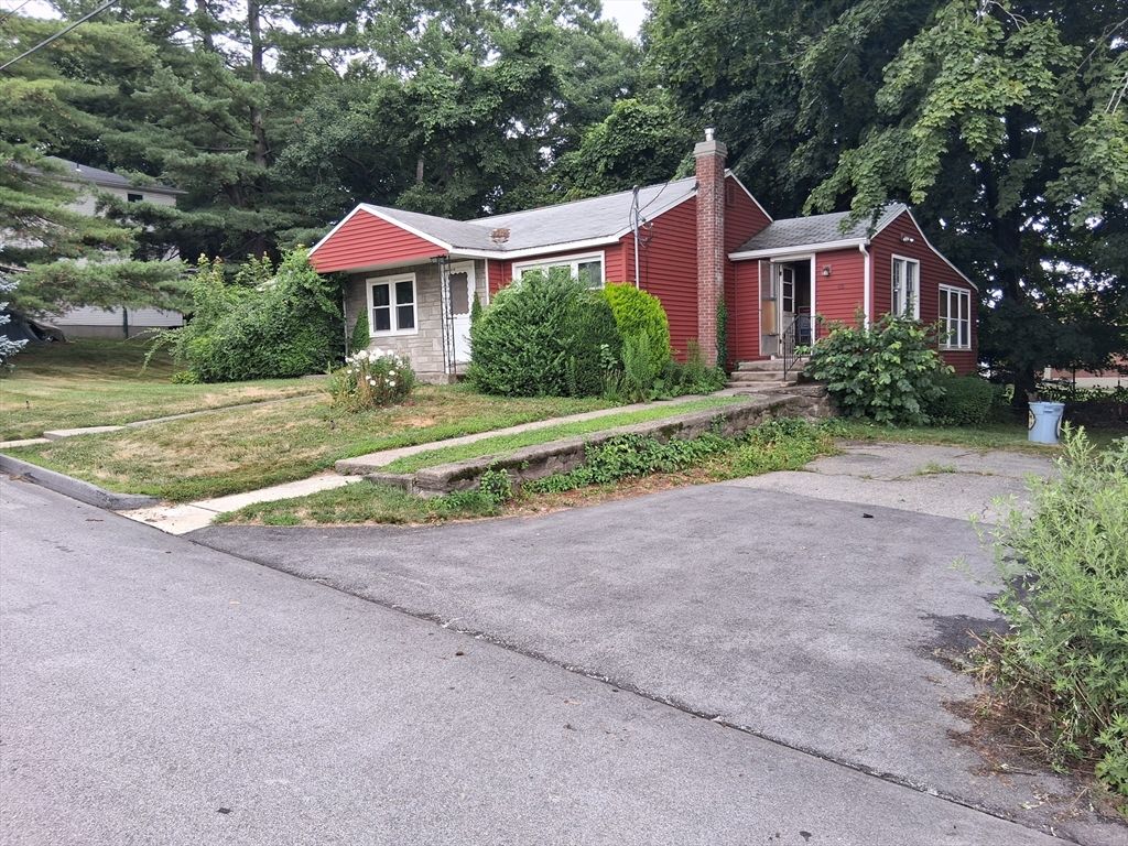 45 Erie Ave, Worcester, MA 01605