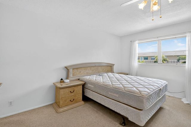 2152 NE 1st Way 205, Boynton Beach, FL 33435