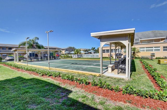2152 NE 1st Way 205, Boynton Beach, FL 33435