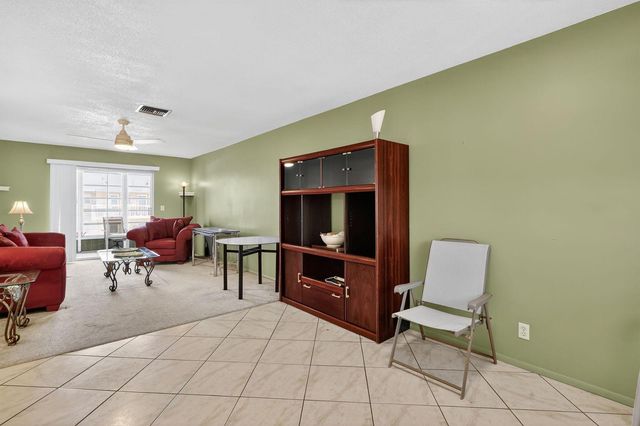2152 NE 1st Way 205, Boynton Beach, FL 33435