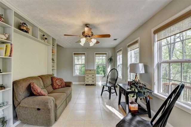 124 Edgewater Court, Braselton, GA 30517