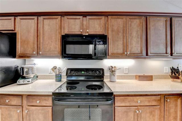 124 Edgewater Court, Braselton, GA 30517